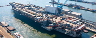 Illustration for article titled Why The US Navy Should Build Smaller Aircraft Carriers